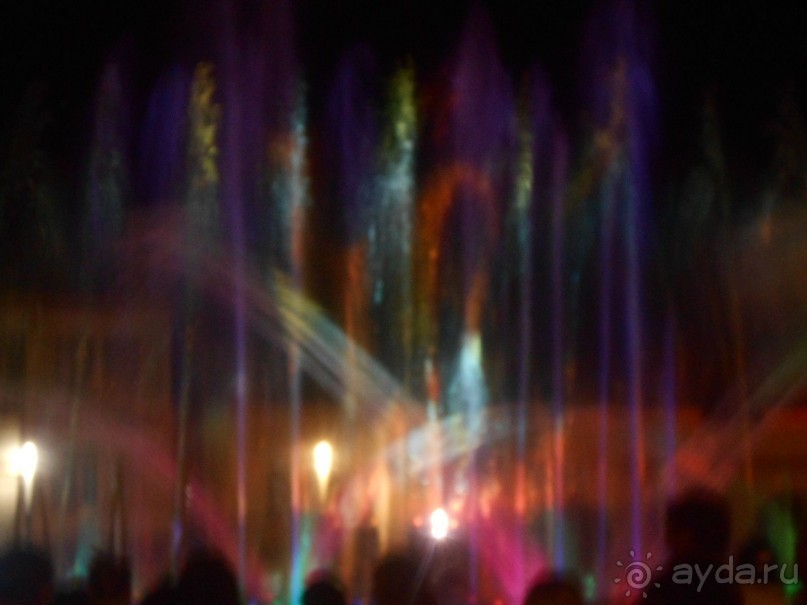 Поющие фонтаны