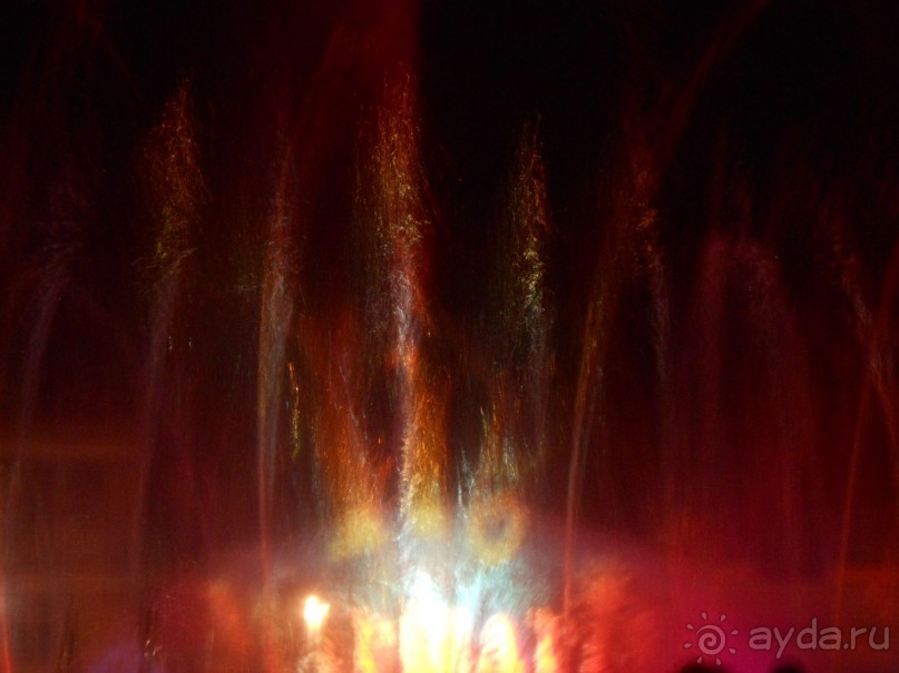 Поющие фонтаны