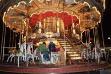 На улицах Парижа.