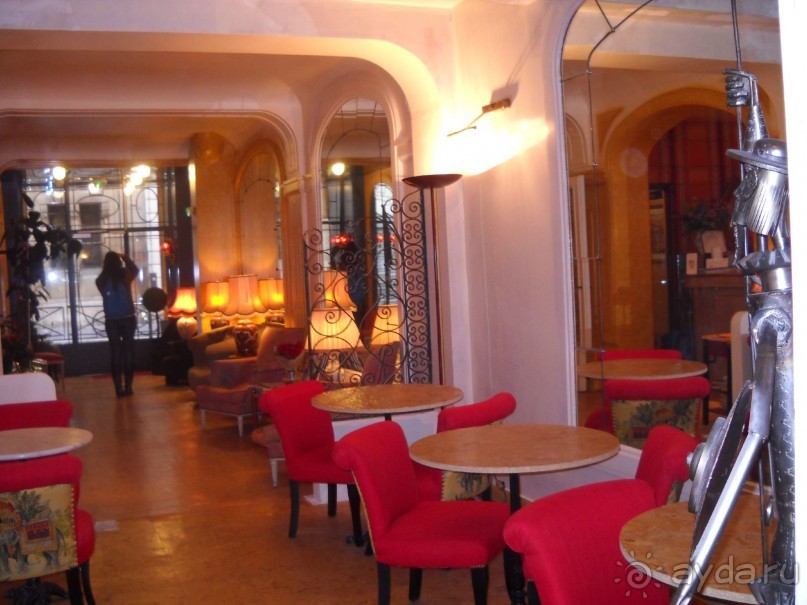 Наш отель. Париж.