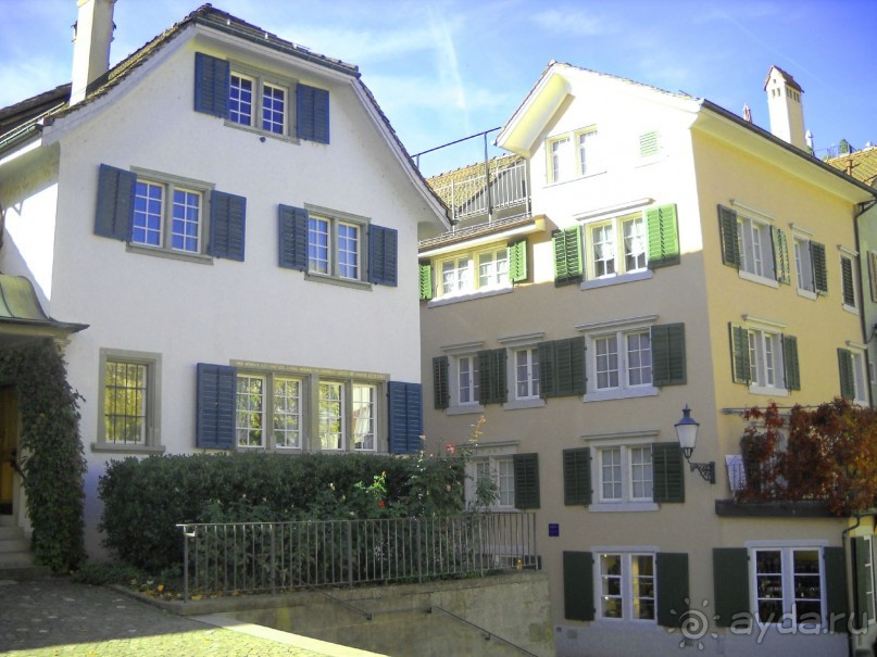 Дома - просто игрушки...