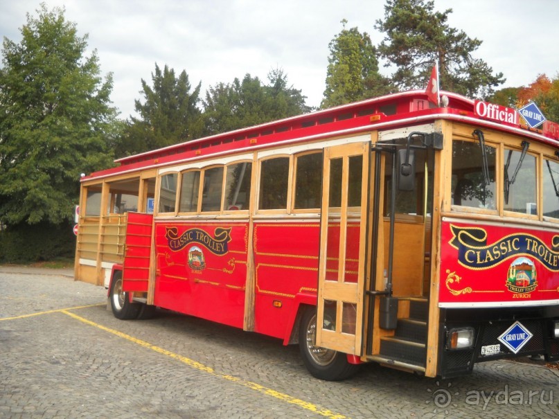 Это наш экскурсионный автобус.