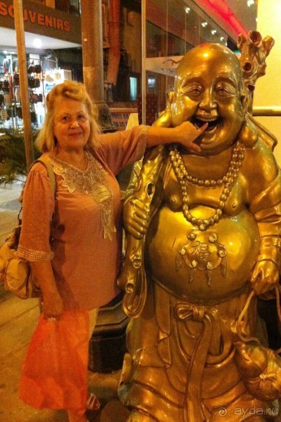 И животик я ему потерла...