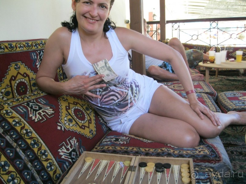 приличный бюджетный вариант