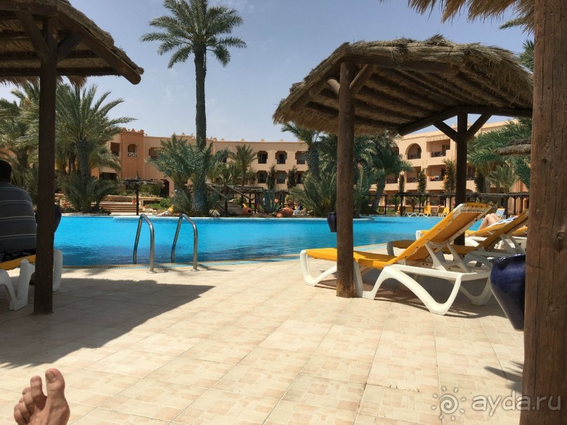 Вполне хороший отель для спокойного отдыха.