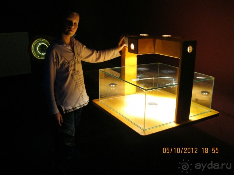 Название отеля говорит само за себя: всё и сразу, как в Вавилоне!