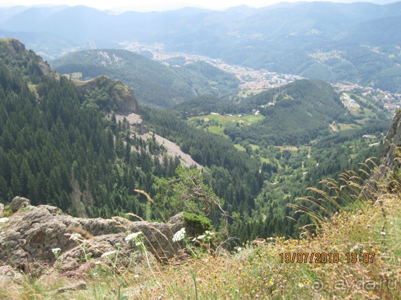 Родопы-горный рай. Скала "Невеста".