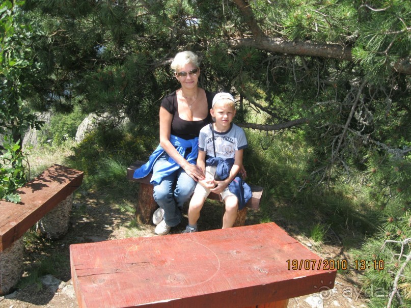 Родопы-горный рай. Скала "Невеста".