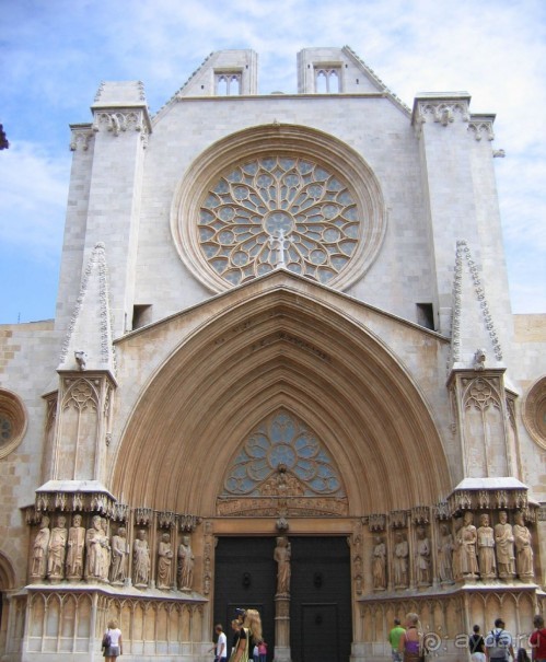 Таррагона. "Недостроенный" Кафедральный собор