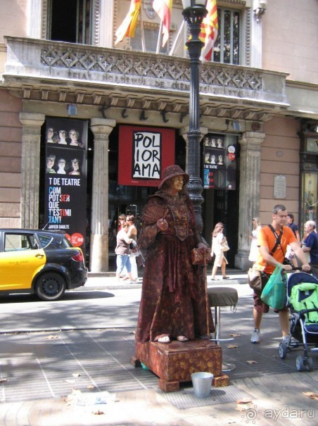 Барселона. Рамбла. Мим