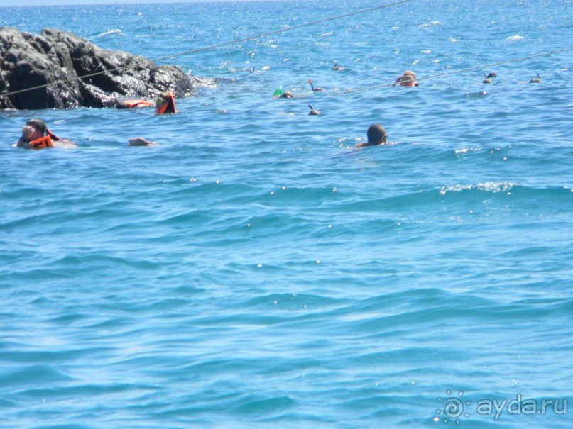 Купание в открытом море у необитаемых островов Малого и Большого Демонов.