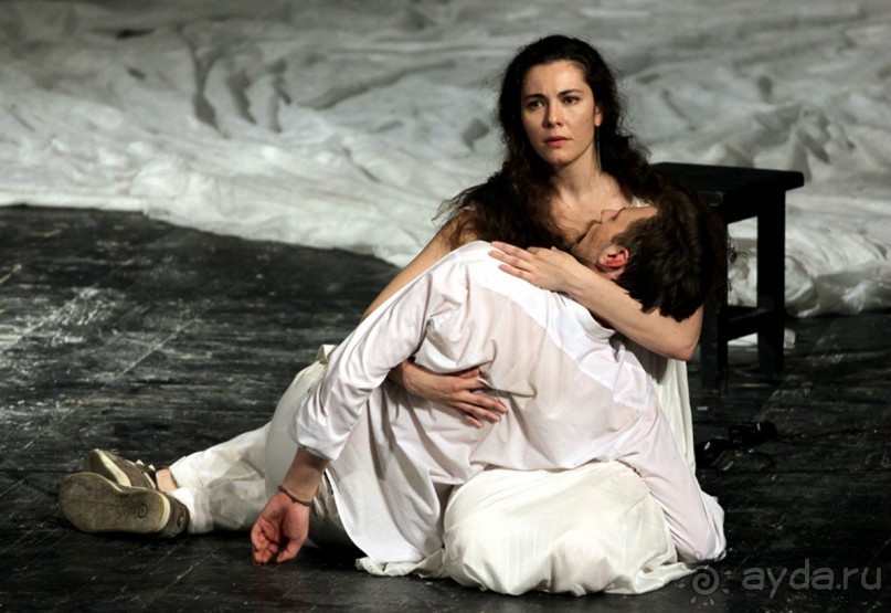 РАМТ довел до слез. Спектакль "Цветы для Элджернона".