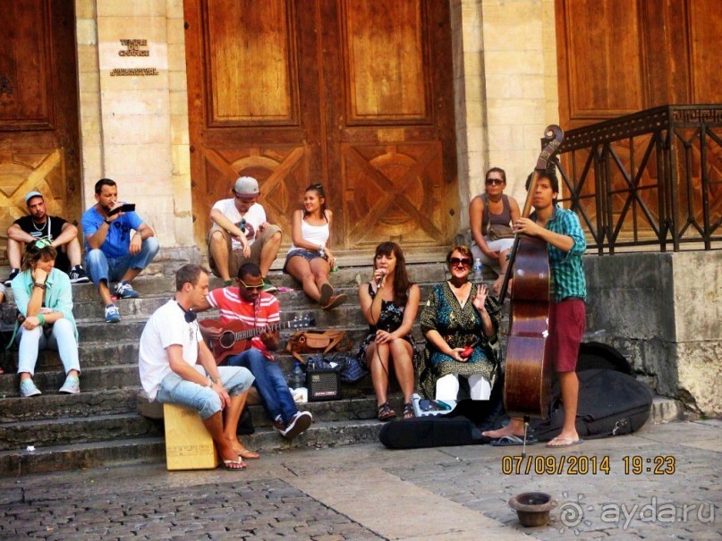 Уличные музыканты в старом городе