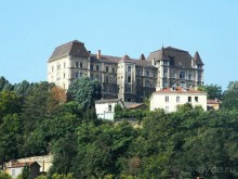 Музей изобразительных искусств в Лионе был основан в 1801 году. Сейчас он является самым знаменитым и интересным во Франции и Европе. Музей находится на месте бывшего бенедиктинского аббатства, во Дворце Сен-Пьера.