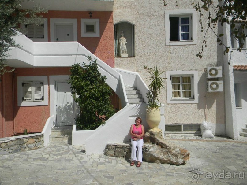 Лестница к нашему номеру на втором этаже.