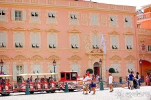 Монако - самое маленькое государство мира.