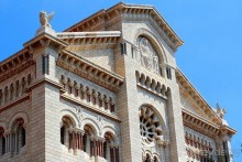 Монако - самое маленькое государство мира.