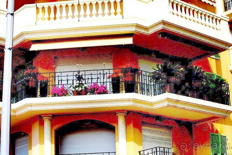 Монако - самое маленькое государство мира.