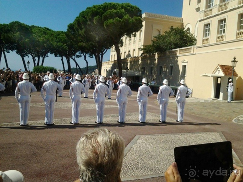 Монако - самое маленькое государство мира.