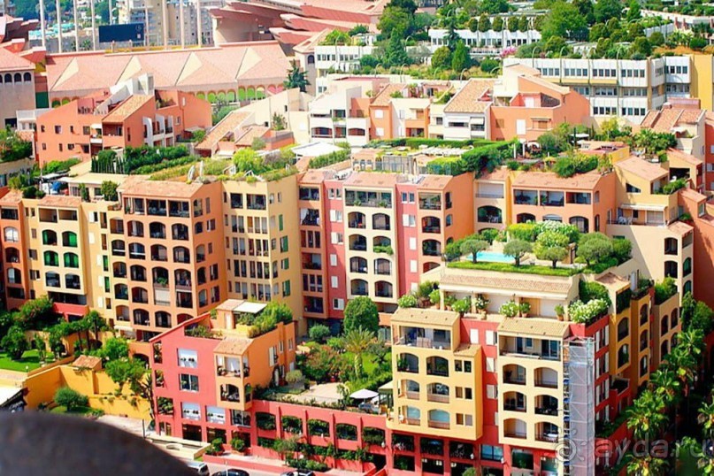 Монако - самое маленькое государство мира.