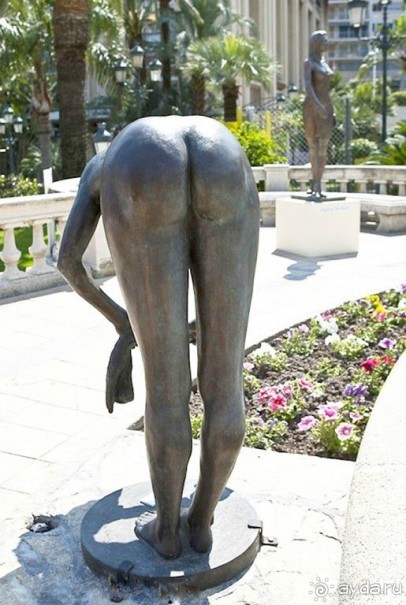 Монако - самое маленькое государство мира.