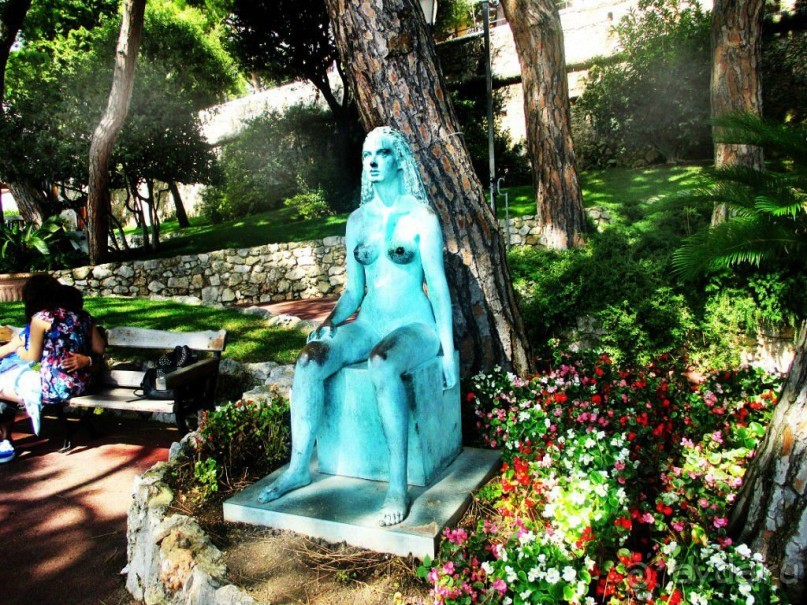 Монако - самое маленькое государство мира.