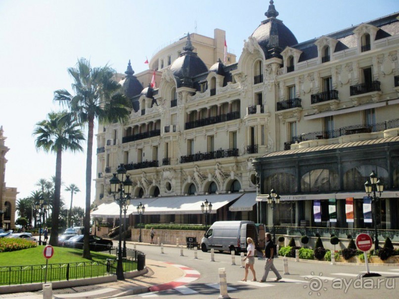 Монако - самое маленькое государство мира.