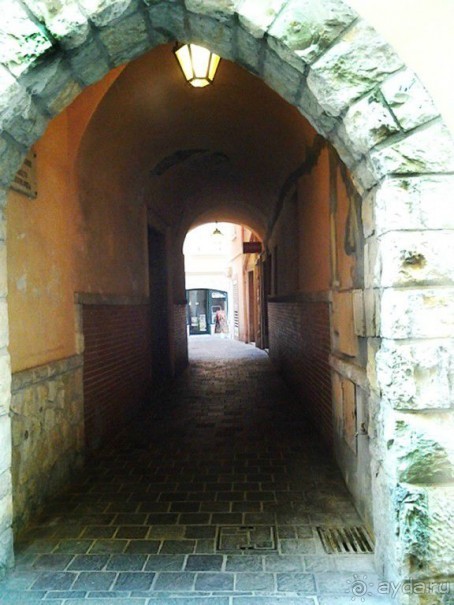 Монако - самое маленькое государство мира.