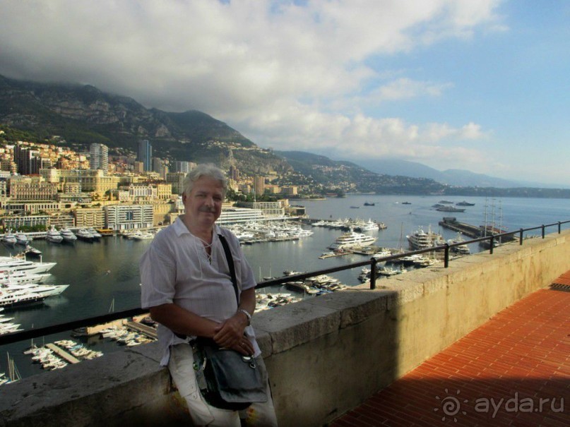 Монако - самое маленькое государство мира.