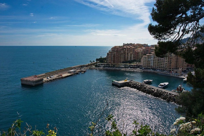 Монако - самое маленькое государство мира.