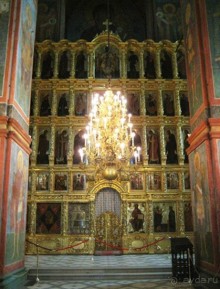 Святыня православия - Новодевичий монастырь в Москве.