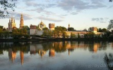 Святыня православия - Новодевичий монастырь в Москве.