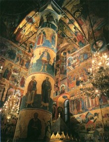 Святыня православия - Новодевичий монастырь в Москве.