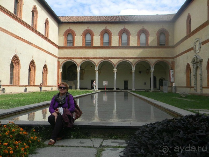 Милан. На территории дворца Сфорца.