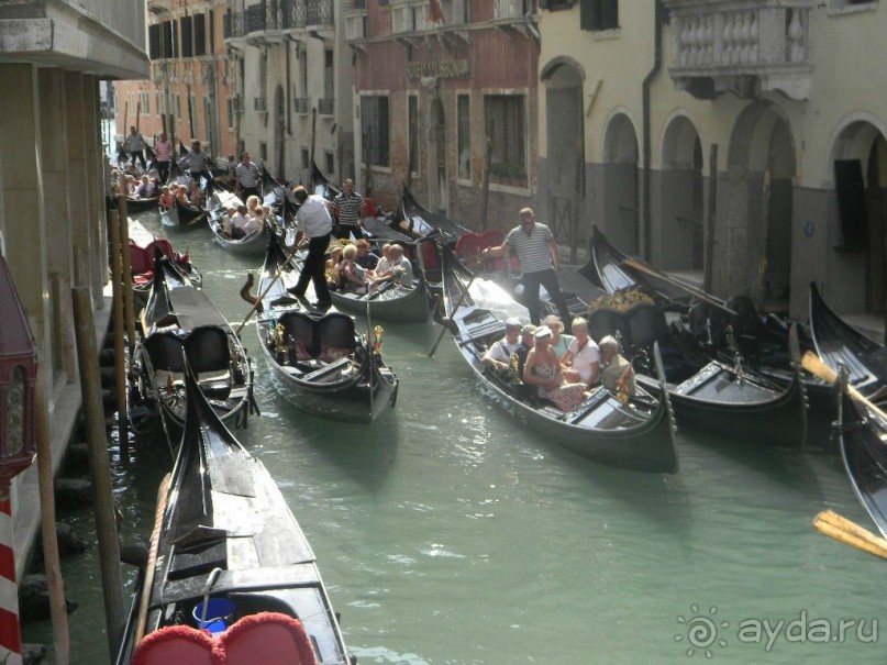 Венеция. Пробка на канале.