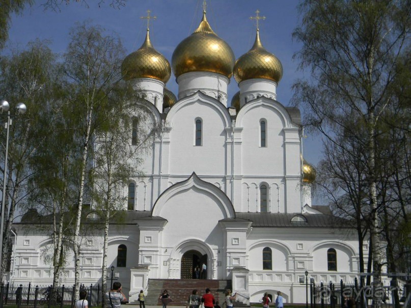 На автомобиле по Золотому кольцу.  Ярославль-Кострома. Часть 1-Ярославль.