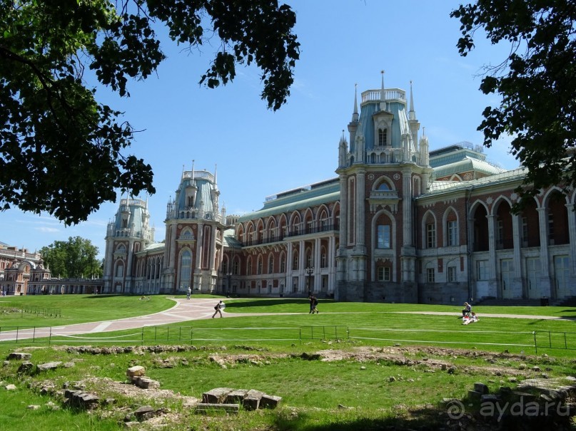 Дворцово-парковый ансамбль Царицыно в Москве