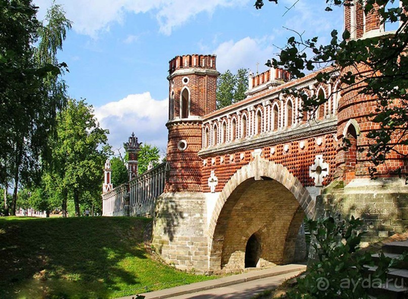 Дворцово-парковый ансамбль Царицыно в Москве Дворцово-парковый ансамбль Царицыно в Москве
