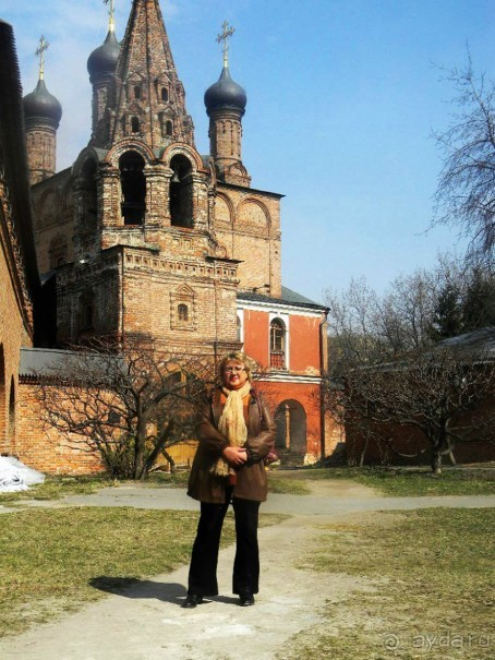 К 1492 году образовалась самостоятельная Крутицкая епархия с сохранением
из уважения к древности архиерейского титула «епископ Сарский и Подонский».
Во время своего расцвета Крутицкая епархия была одной из крупнейших в России
и занимала территорию, равную по масштабам Франции.