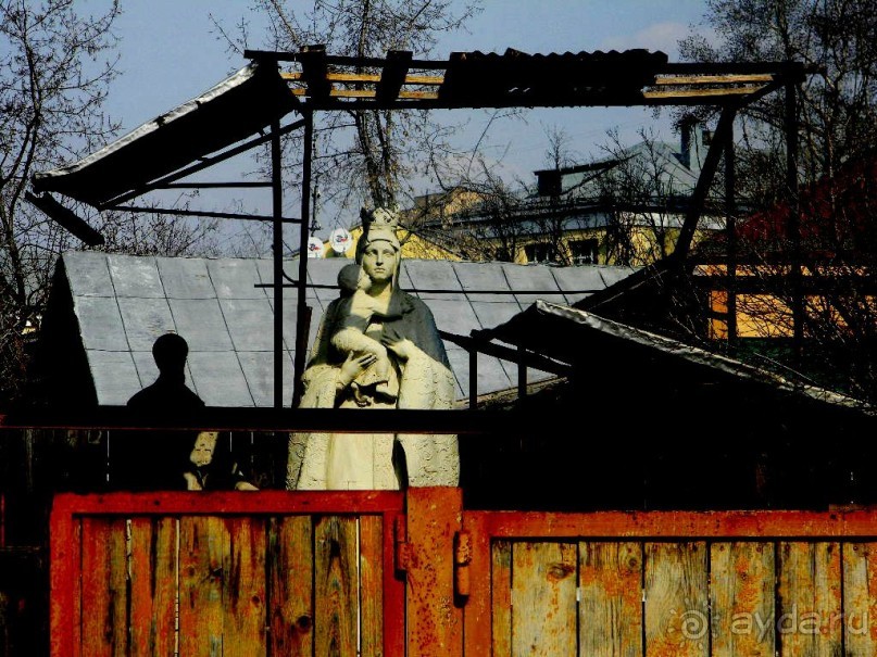 За это время была проведена реставрация крутицких переходов,
реконструирован собор Покрова, Набережные палаты, теремок, Святые врата.
В 1965 году при непосредственном участии П. Д. Барановского было
создано «Всероссийское добровольное общество охраны памятников истории
и культуры» (ВООПИиК).