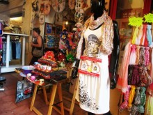 Город поражает своей чисто французской элегантностью и неповторимой итальянской жизнерадостностью.