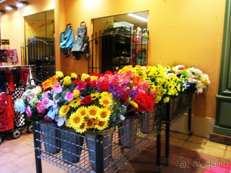 ........цветочный — на Place du Marche