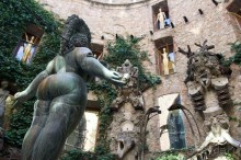 Самостоятельно по Португалии и Испании. Ч.5 - Испания. Фигерас, музей Дали.