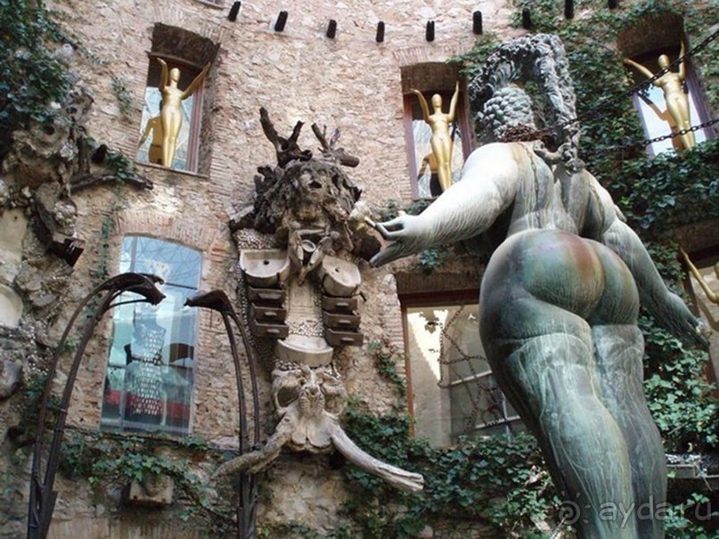 Самостоятельно по Португалии и Испании. Ч.5 - Испания. Фигерас, музей Дали.