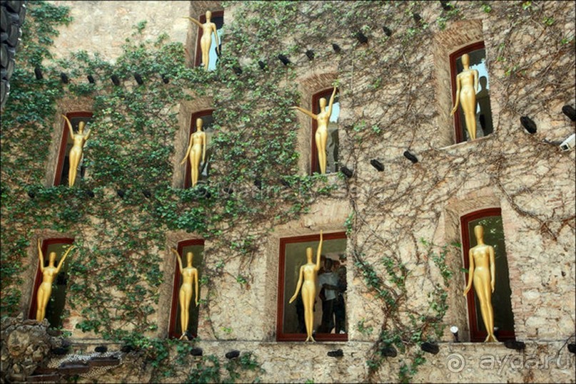 Самостоятельно по Португалии и Испании. Ч.5 - Испания. Фигерас, музей Дали.