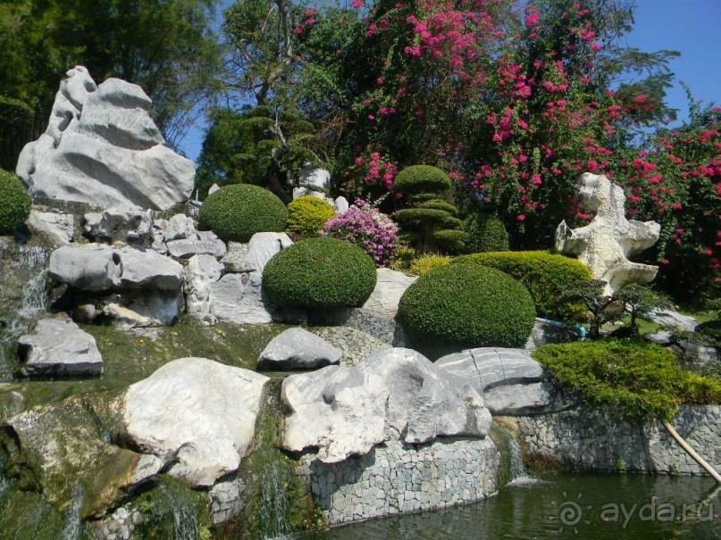 Сад миллионолетних камней в Паттайе.