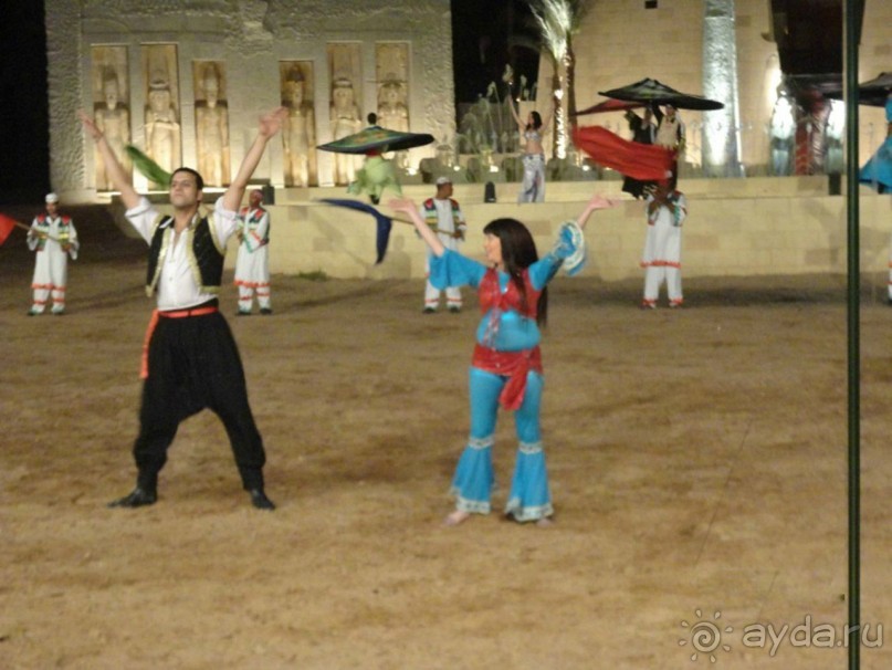 Альбом отзыва "Шоу 1001 ночь - шоу " за стеклом". Египет, Хургада"