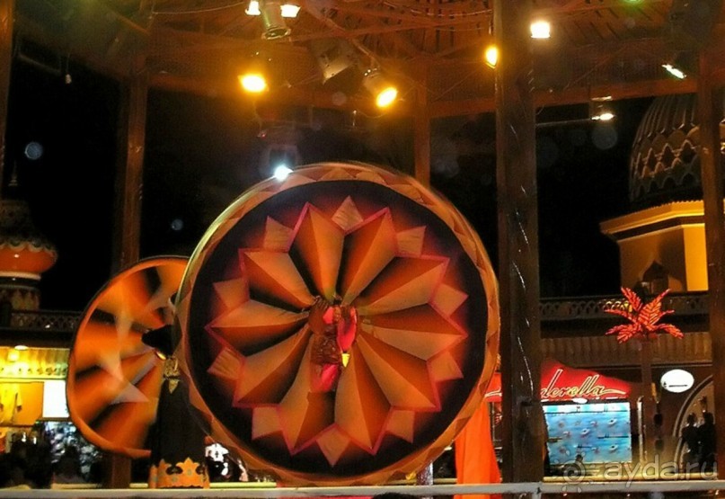 Шоу 1001 ночь - шоу " за стеклом". Египет, Хургада