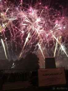 Альбом отзыва "«Круг света» озарил Москву: в Останкине устроили красочное шоу с салютом"