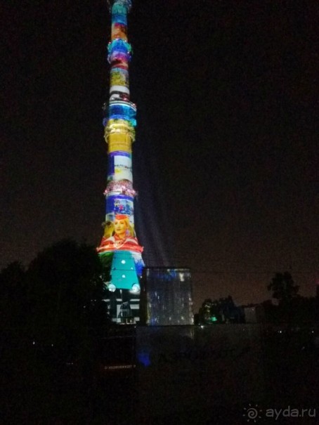 «Круг света» озарил Москву: в Останкине устроили красочное шоу с салютом